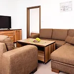 Wellness Apartmanovy Dom Familia Smokovec Apartamento