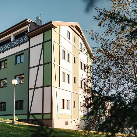Wellness Apartmanovy Dom Familia Smokovec شقة
