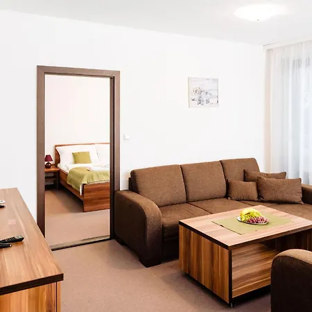 Wellness Apartmanovy Dom Familia Smokovec Апартаменты