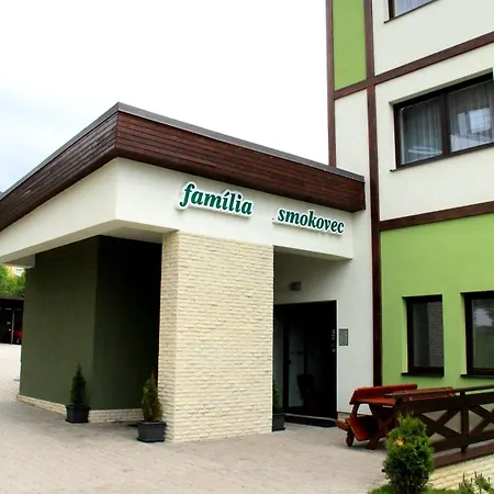 Wellness Apartmanovy Dom Familia Smokovec 아파트 Vysoké Tatry