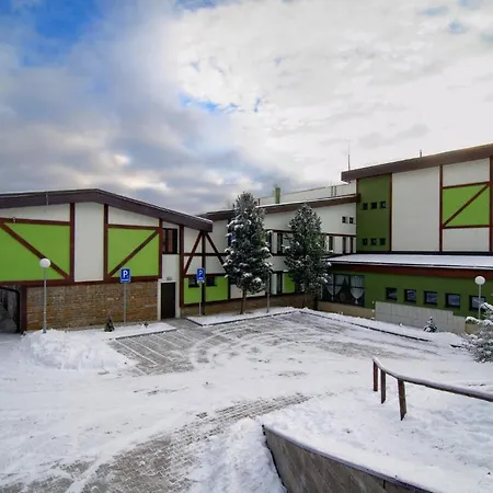 Апартаменты Wellness Apartmanovy Dom Familia Smokovec Високе-Татри